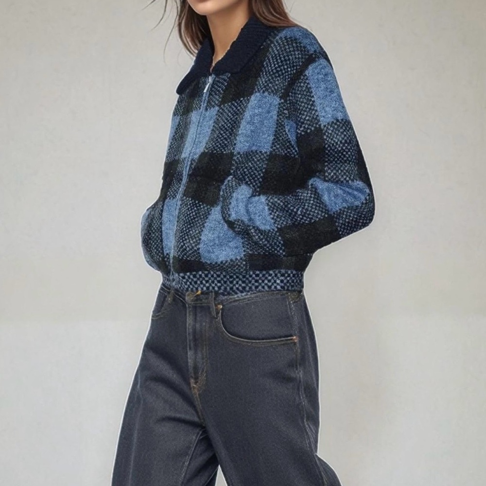 Blue Check Zip-Front Women's Sweater Jacket - Picture 3 of 8